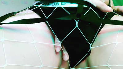 Redhead Salaye bi o si oloriburuku pa rẹ dick ati ki o fihan ni pipa rẹ obo - Dirty Words