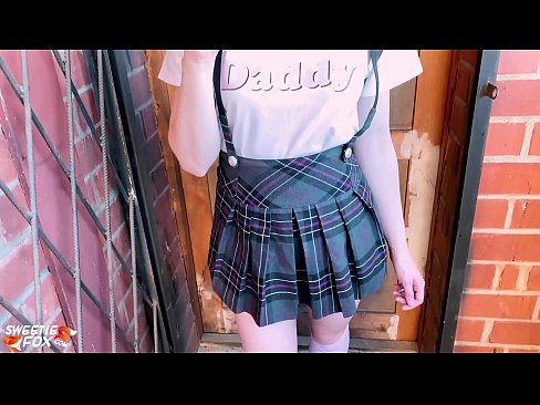 ❤️ Schoolgirl buruja rẹ dick jinna ati fokii dipo ti awọn kilasi. Iwa onihoho furo ❌