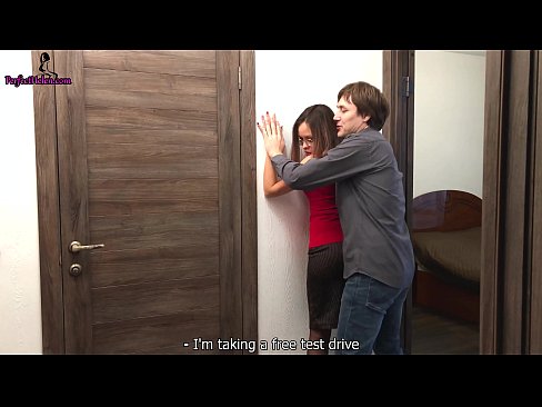 ❤️ Sexy Realtor Sensuly Jerks rẹ obo ati fokii Lakoko ti o n ta iyẹwu Rẹ - Krempai Iwa onihoho furo ❌